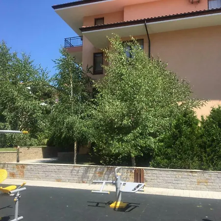 Star Dreams, * سفيتي فلاس